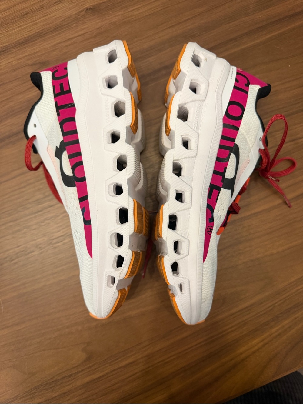 On Running Cloud Monster - W8 White / Aurora